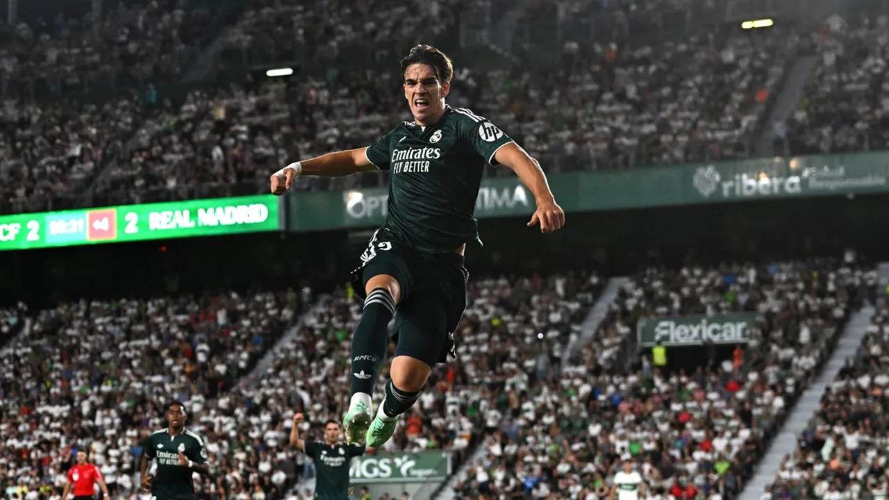Carlos Espi Berambisi Tembus Timnas Spanyol Senior