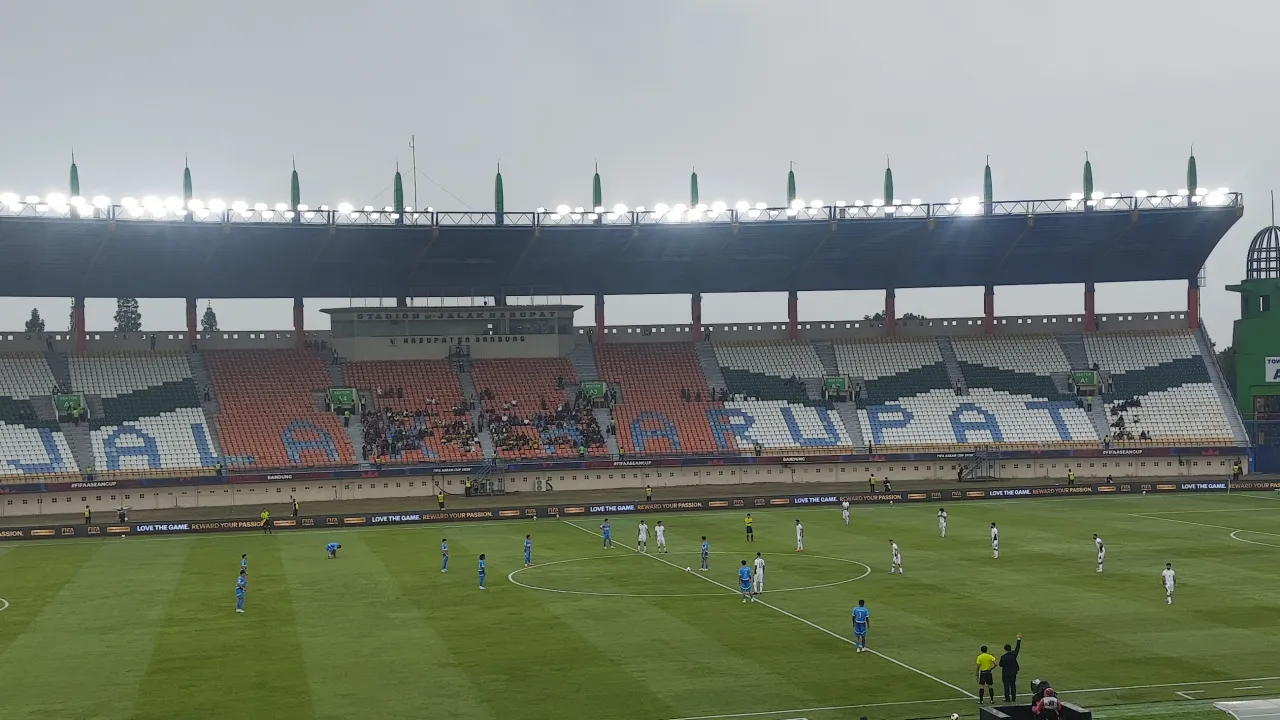 GBLA Masih Perawatan, 3 Laga Kandang Persib Digelar di SJH